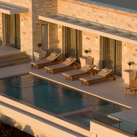 Casa Blanca Villa, Pool, Seaviews & Wine Cellar, By Thinkvilla *
