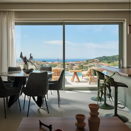 Casa Blanca Villa, Pool, Seaviews & Wine Cellar, By Thinkvilla *