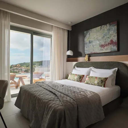 Casa Blanca Villa, Pool, Seaviews & Wine Cellar, By Thinkvilla Vila *