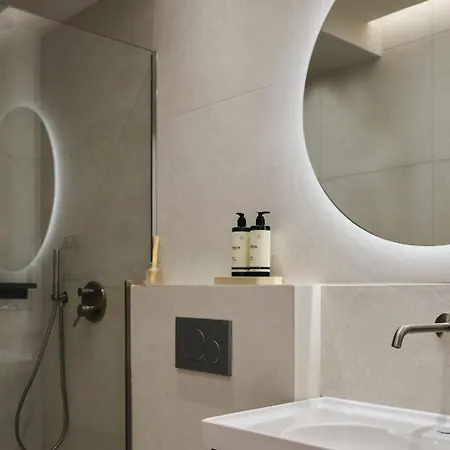 Casa Blanca Villa, Pool, Seaviews & Wine Cellar, By Thinkvilla *